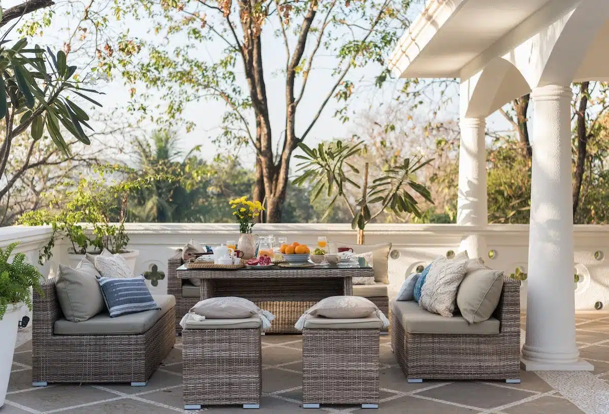 Créer un coin de relax dans son jardin avec un salon d’extérieur : astuces et conseils