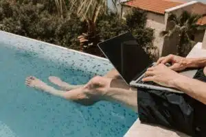 Les stratégies imbattables pour économiser sur le chauffage de votre piscine