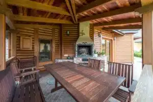 Les meilleurs conseils pour préserver l’éclat de votre terrasse en bois