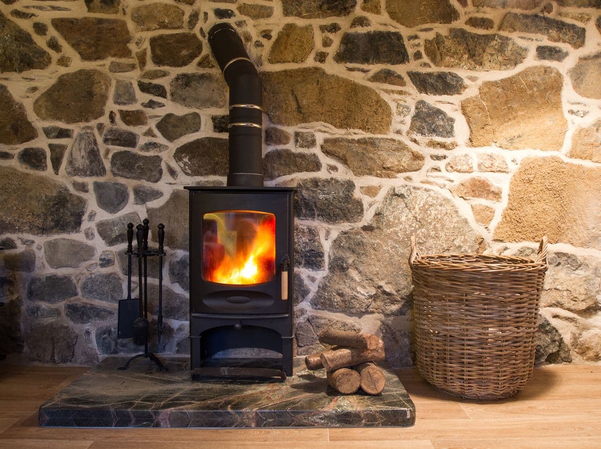 Plaque De Protection Murale Pour Poêle à Bois Protégez votre maison avec une plaque de protection murale pour poêle à