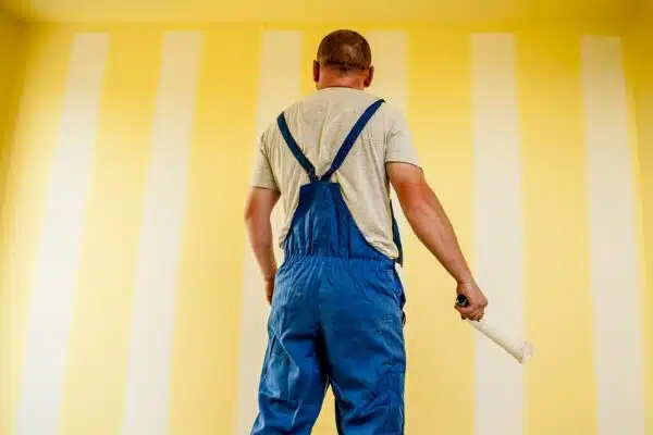 Faites appel à un artisan peintre pour peindre votre bâtiment
